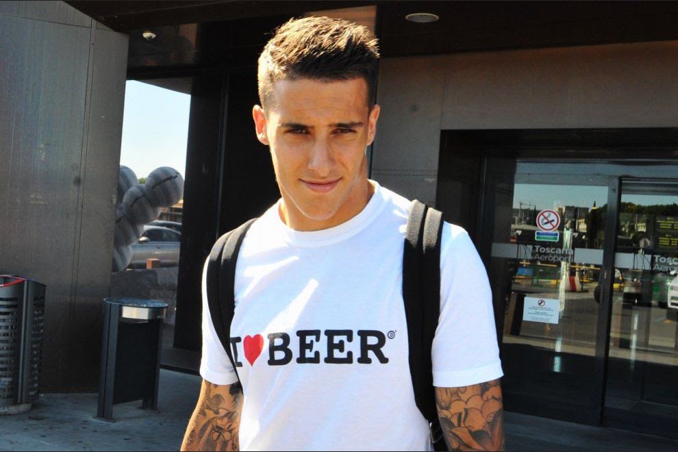 Tello è a Firenze: “Felice di essere qui, finalmente Fiorentina”. I dettagli del suo arrivo dal Barcellona