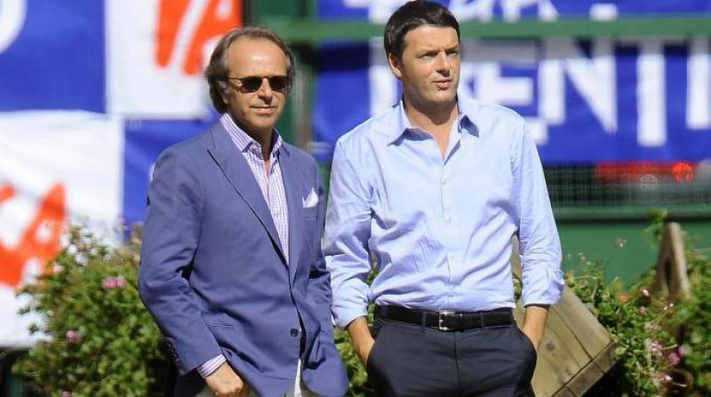 Renzi: “Cari napoletani, Bernardeschi giocherà per tanto tempo con la maglia numero dieci della Fiorentina”