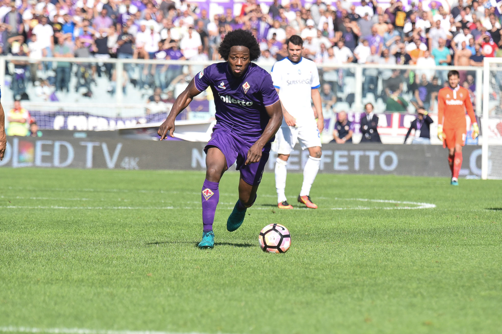 Sanchez non ha convinto, Fiorentina corta a centrocampo. Pioli chiede rinforzi