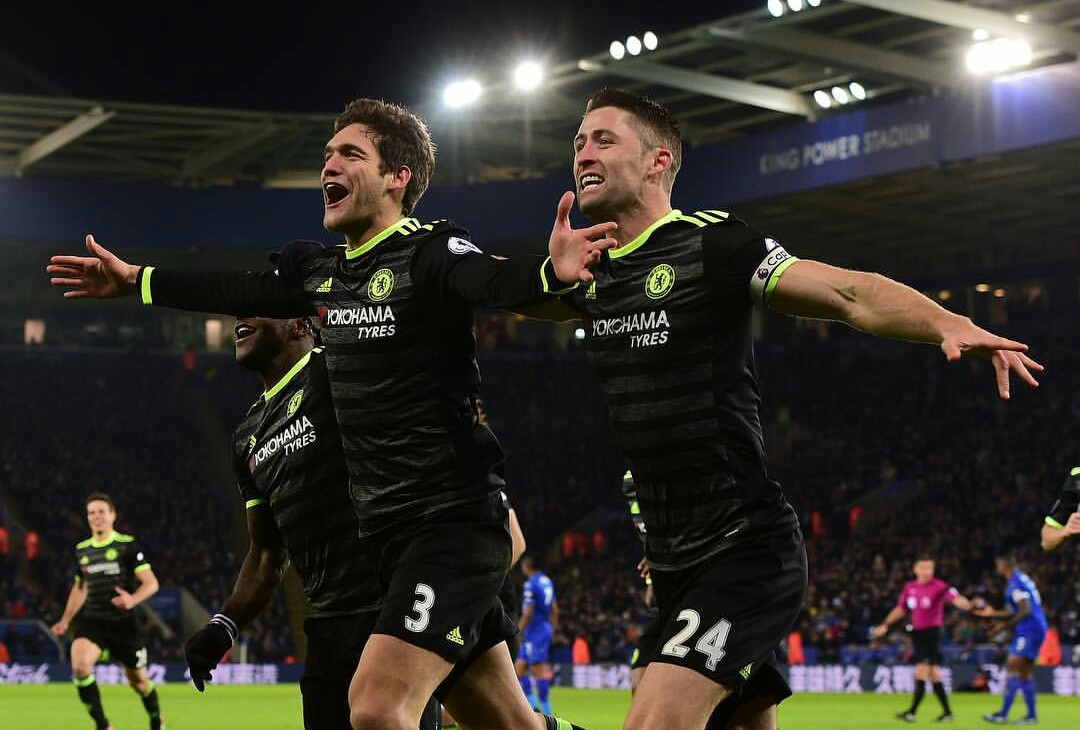 Doppietta di Alonso contro il Leicester. Il Chelsea vince 3-0 fuori casa. Le due reti…