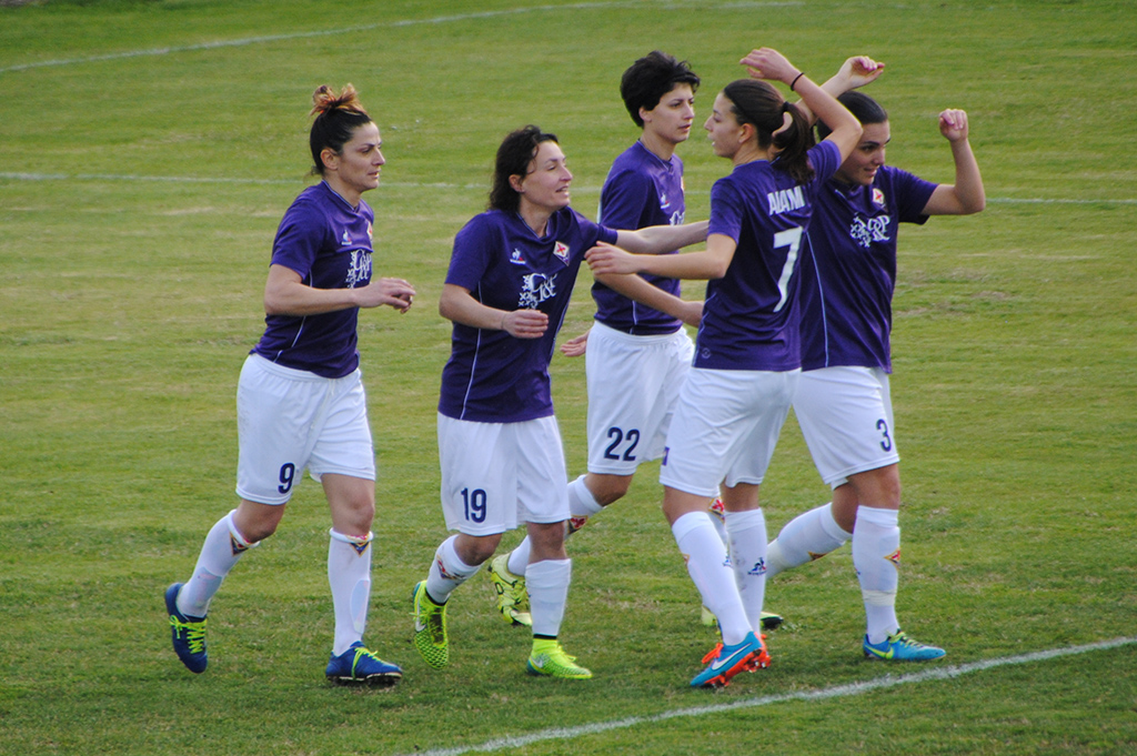 La Fiorentina Women’s batte la Res Roma (3-0) e riconquista la vetta della classifica