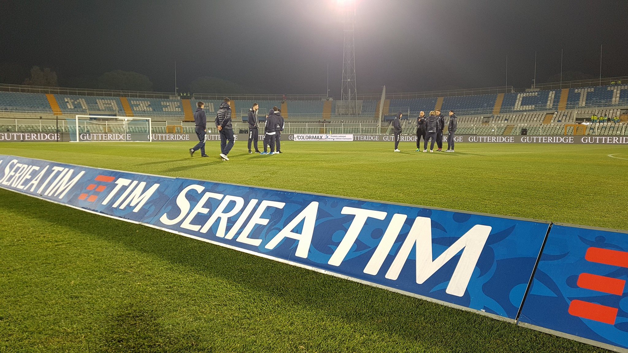 La Fiorentina rimaneggiata fatica a Pescara, dopo i primi 45′ decide Caprari (1-0)