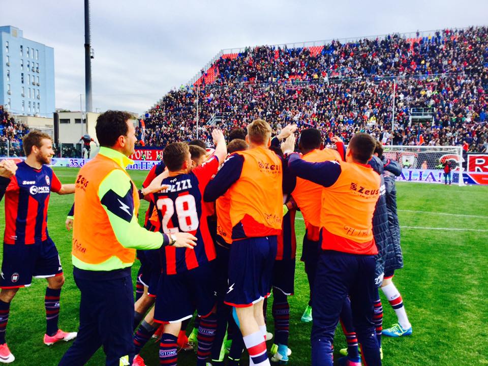 L’Inter cade a Crotone e cede il passo al Milan che asfalta il Palermo. Tutti i risultati…