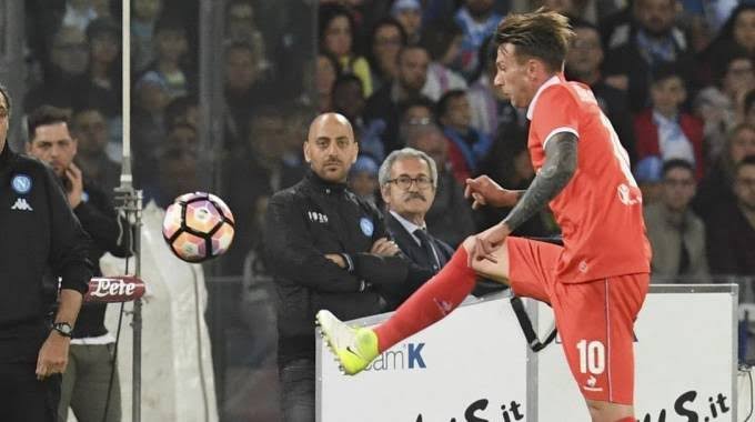 Troppo Napoli e Fiorentina imbarazzante. Il primo tempo dice 2-0 per gli azzurri…