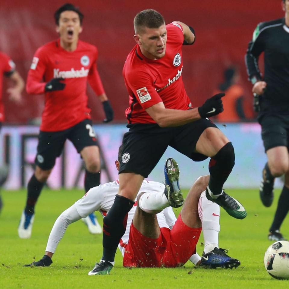 Sky: l’Eintracht Francoforte non riscatta Rebic, ma dalla Germania arrivano comunque 3,2 milioni