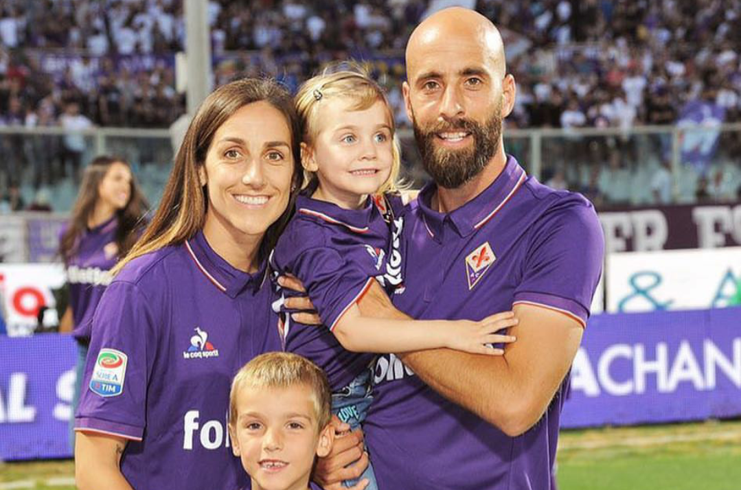 Borja Valero si tatua la coordinate di Ponte Vecchio sul braccio: “Sulla mia pelle per sempre”