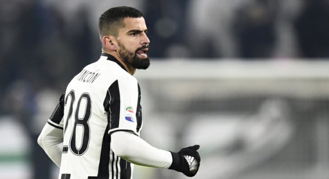 Corvino vuole prendere Rincon della Juventus. E per Bruno Gaspar si discutono i bonus