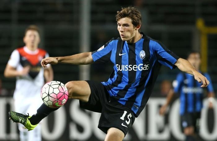 La Fiorentina prova a soffiare De Roon all’Atalanta