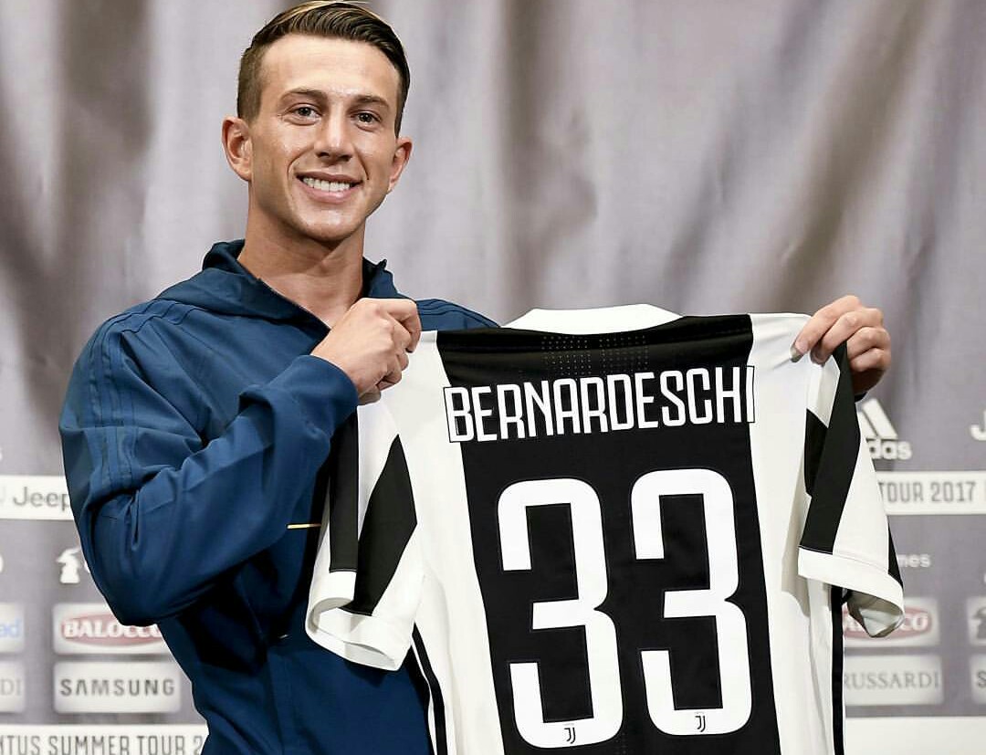 Bernardeschi: “Insulti dei tifosi viola? C’è una parte di mondo malsana”. Poi ringrazia tutti tranne i tifosi della Fiorentina…