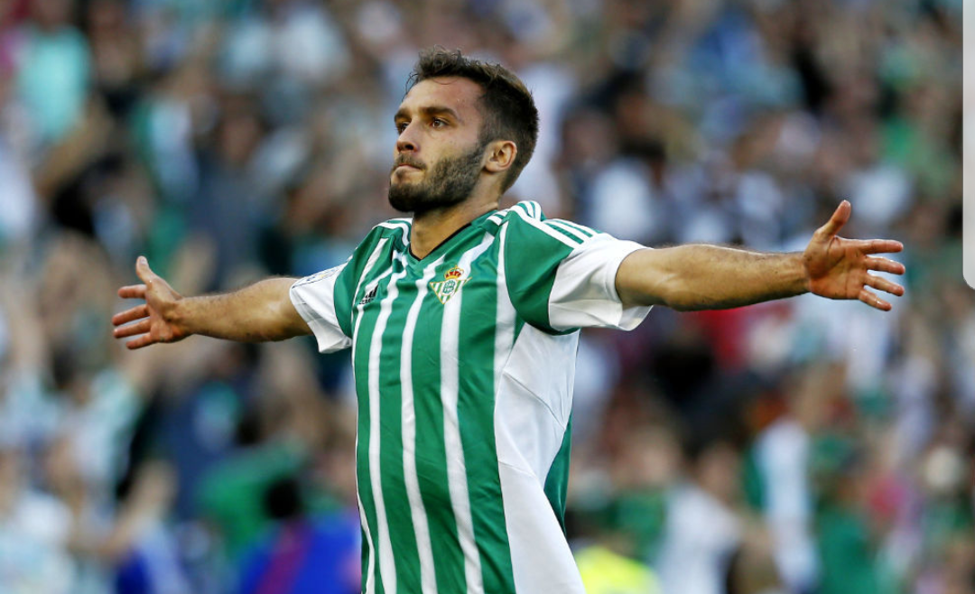 Pezzella al passo d’addio, si sfoga contro il Betis: “Criticatemi ma non dite che non mi impegno”
