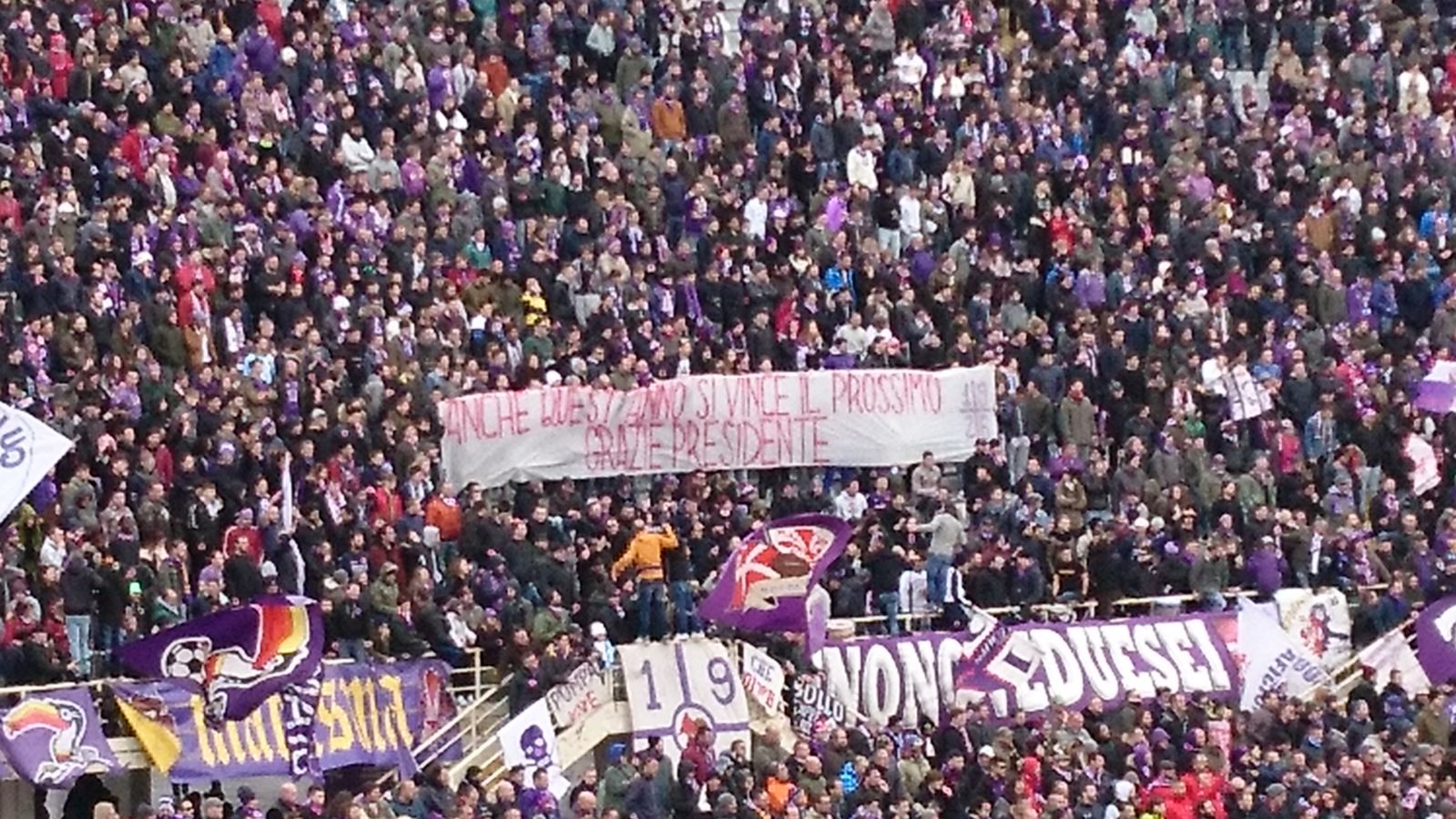 La Curva Fiesole punge i Della Valle: “Anche quest’anno si vince il prossimo. Grazie Presidente”