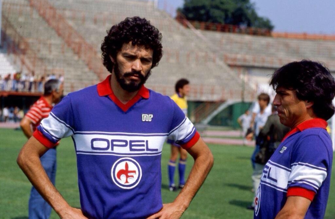 Il racconto di Socrates, il dottore viola. Uno dei più forti di sempre ma con poca voglia di lavorare a Firenze