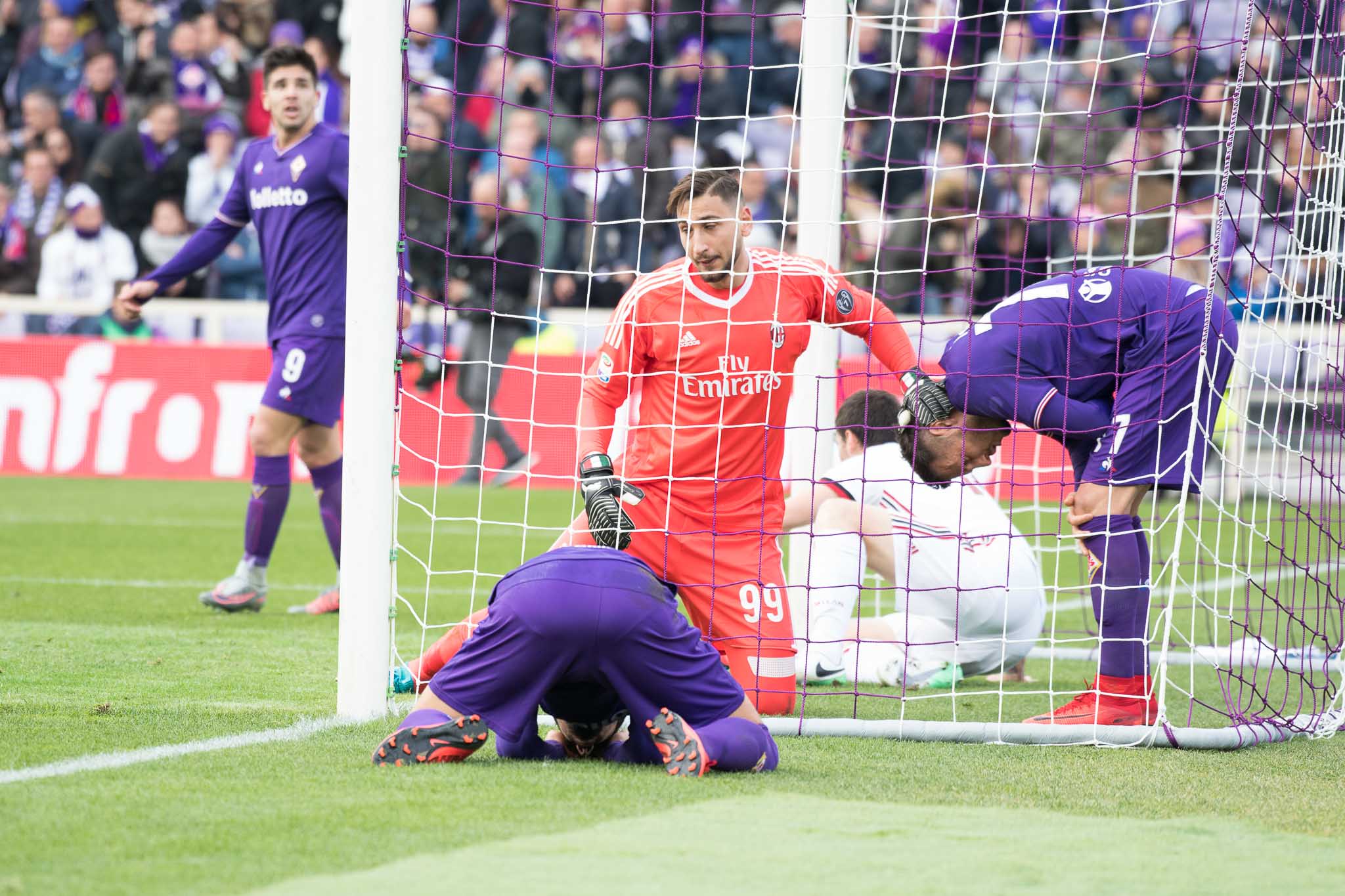 La Fiorentina non prende mai lo specchio della porta, servono almeno 10 tiri prima di trovare il gol