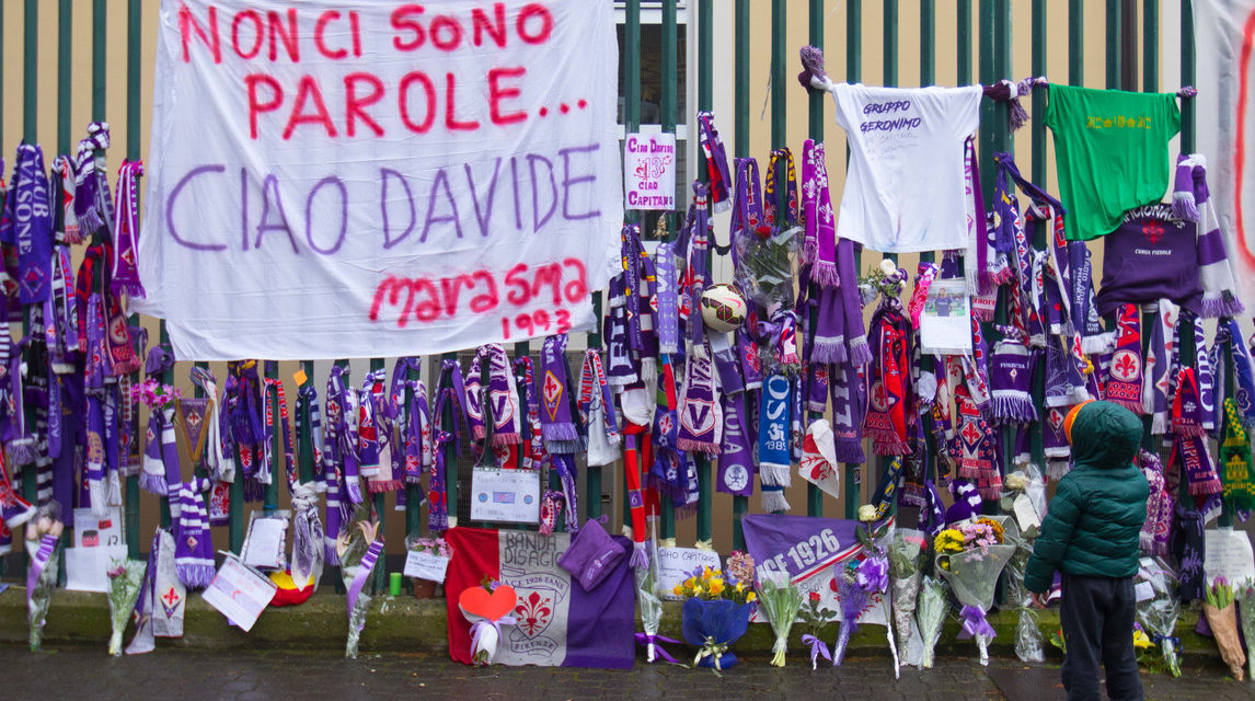 Lo struggente messaggio di una juventina: “Ciao Davide, non ci sono colori che tengono, ho lavorato e sono passata a salutarti.”