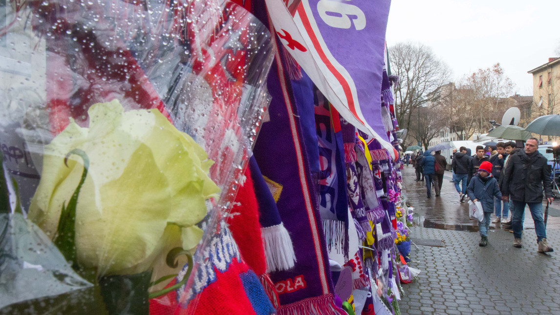 Il muro del pianto in onore di Astori non verrà rimosso. La società pensa alle possibili soluzioni