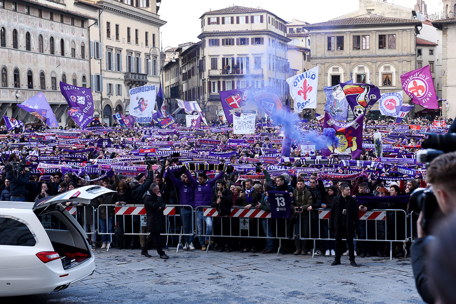 Oltre 30mila al Franchi per salutare Davide: Firenze si stringe intorno al suo capitano