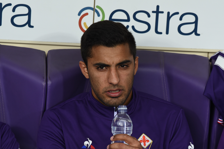 Il difensore della Fiorentina Maxi Olivera ha delle offerte dall’estero