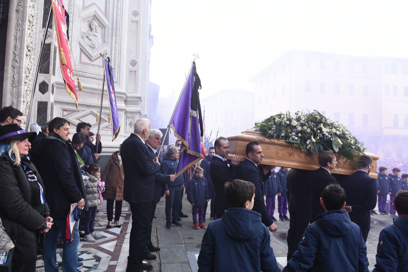 Genoa CFC: “Un ultimo saluto pieno di calore, tutto il popolo del calcio si è stretto attorno a Davide Astori”