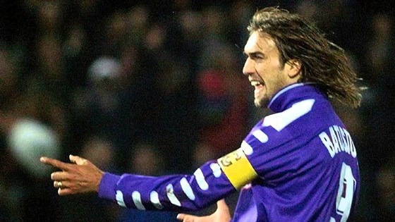 Batistuta: “Vincere a Firenze un sogno. Mi porterei la maglia di Wembley su un’isola deserta”