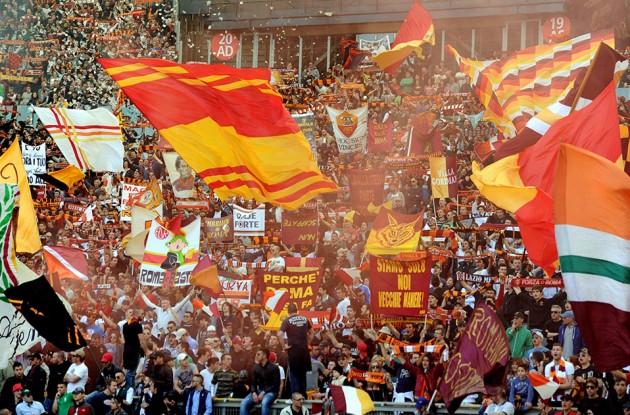 Roma-Lazio: al 45° è 1-0, decide il tacco di Pellegrini nel finale.