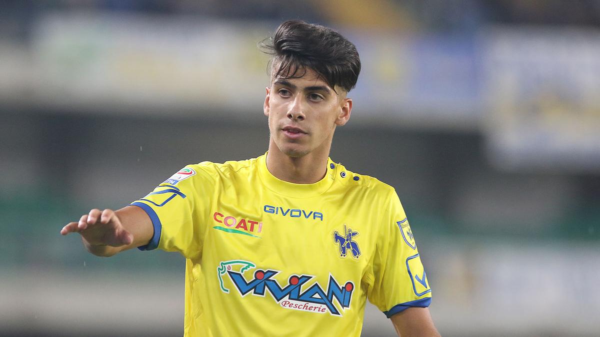 La Fiorentina segue un giocatore del Chievo. Ecco la cifra richiesta dei giallo-blu