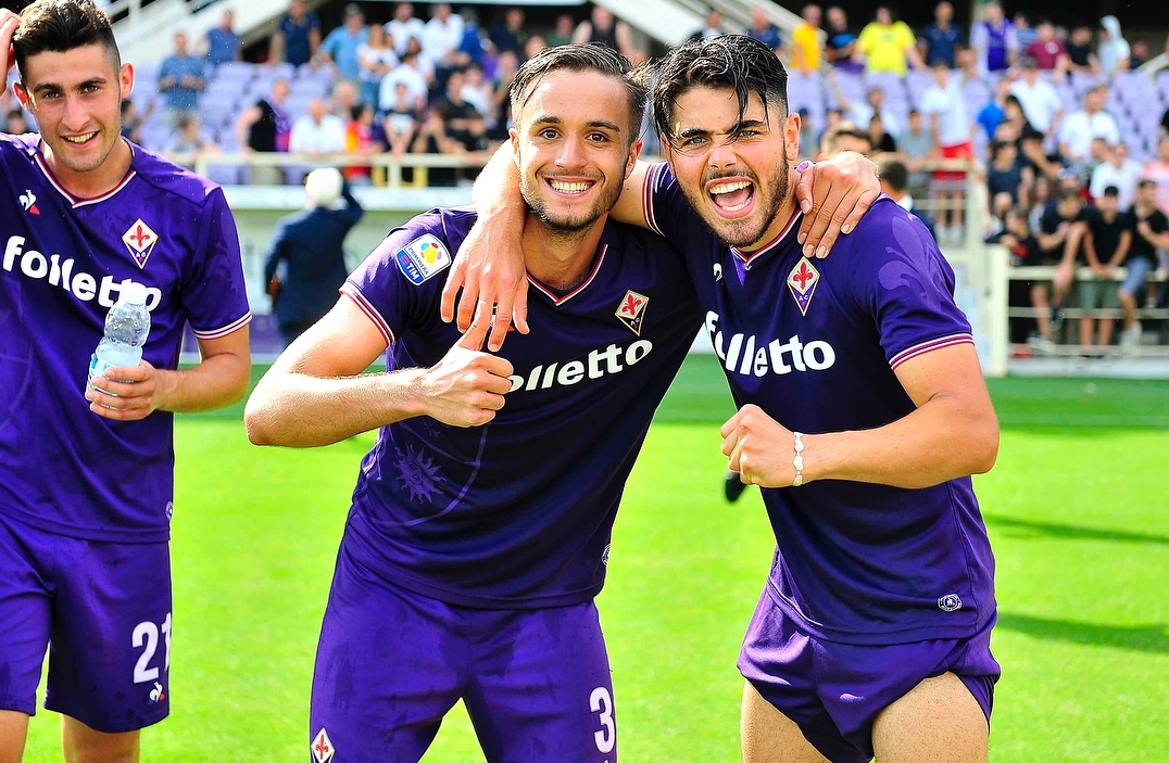 La formazione ufficiale della Fiorentina Primavera. In avanti tridente Sottil-Gori-Meli