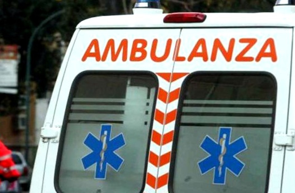 Si ferma il cuore durante il calcetto, 26enne salavato dal defibrillatore