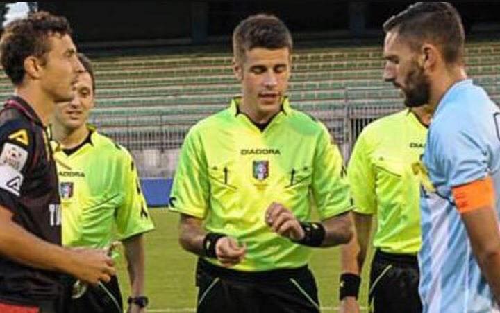 Appena 30 anni e solo 2 presenze in Serie A: il profilo del prossimo arbitro di Fiorentina-Udinese…
