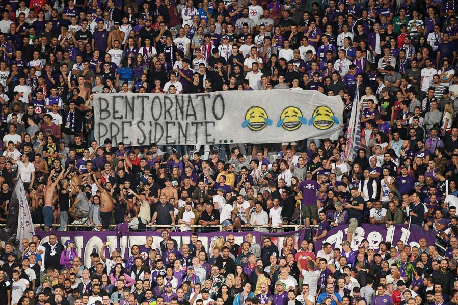 La Nazione, una spaccatura tra il tifo che può segnare una stagione. Chi contesta e chi fischia i contestatori…