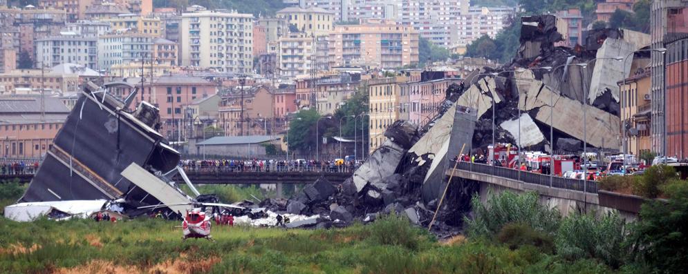 Tragedia a Genova, Simeone: “Vicino alla loro sofferenza”. Pezzella e Benassi: “Forza!”