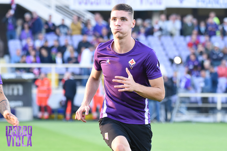 Sky: Manchester United su Milenkovic della Fiorentina. Tentativo a Gennaio. L’alternativa…