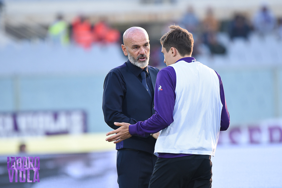 Pioli glissa: “Telefonare a Chiesa? No, adesso vado in hotel e chiamo mia moglie e gli dico buonanotte”