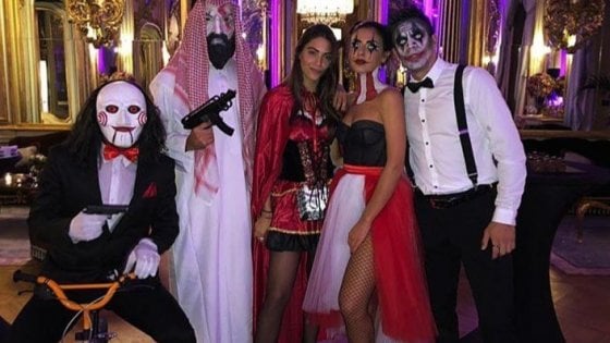 Pezzzella si traveste da terrorista islamico. Bufera incredibile sui social