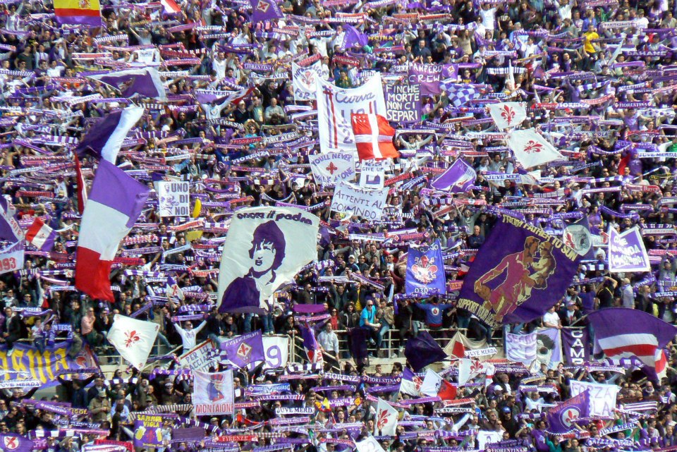 Nazione, esodo viola a Bologna, i tifosi della Fiorentina rispondono presente, saranno 1700