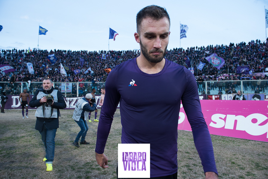 Domani incontro ACF-Pezzella, l’argentino non vuole che gli si tolga la fascia per darla a Chiesa. Lo scenario