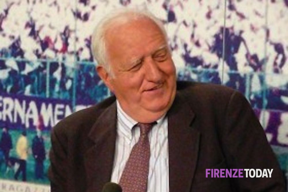 (VIDEO) Sei anni senza Mario Ciuffi, il supertifosoviola armato di frusta che per la Fiorentina ha fatto qualsiasi cosa…