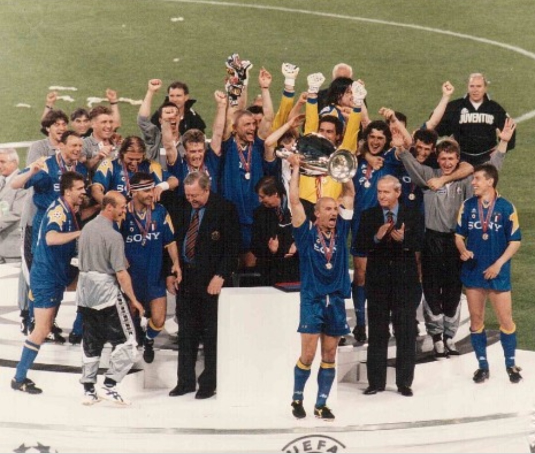 David Endt, ex addetto stampa dell’Ajax, la Juve in finale di champions nel 96′ si dimostrò dopata…