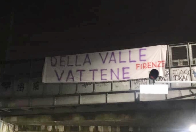 (FOTO), contestazione iniziata: striscioni contro Della Valle a Fi.Sud e zona Fortezza