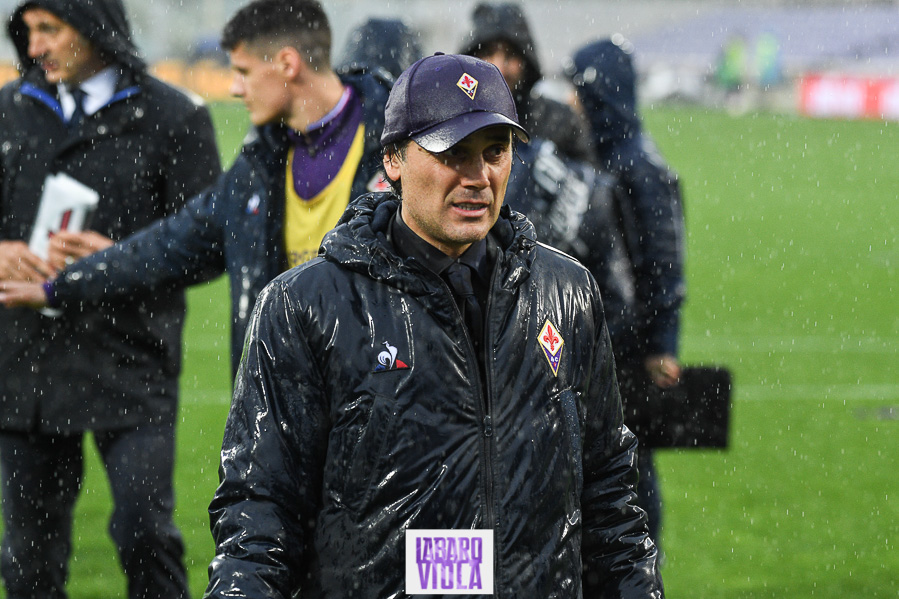 LA FIORENTINA VISTA A PARMA NON PUO’ RETROCEDERE. COL GENOA BIGLIETTI AD UN EURO, E TUTTI AL FRANCHI A TIFARE VIOLA. MONTELLA NON HA COLPE, SIMEONE E MURIEL INVECE… LE ANALOGIE COL ’78, LE DIFFERENZE COL ’93. L’EDITORIALE DI STEFANO BORGI.