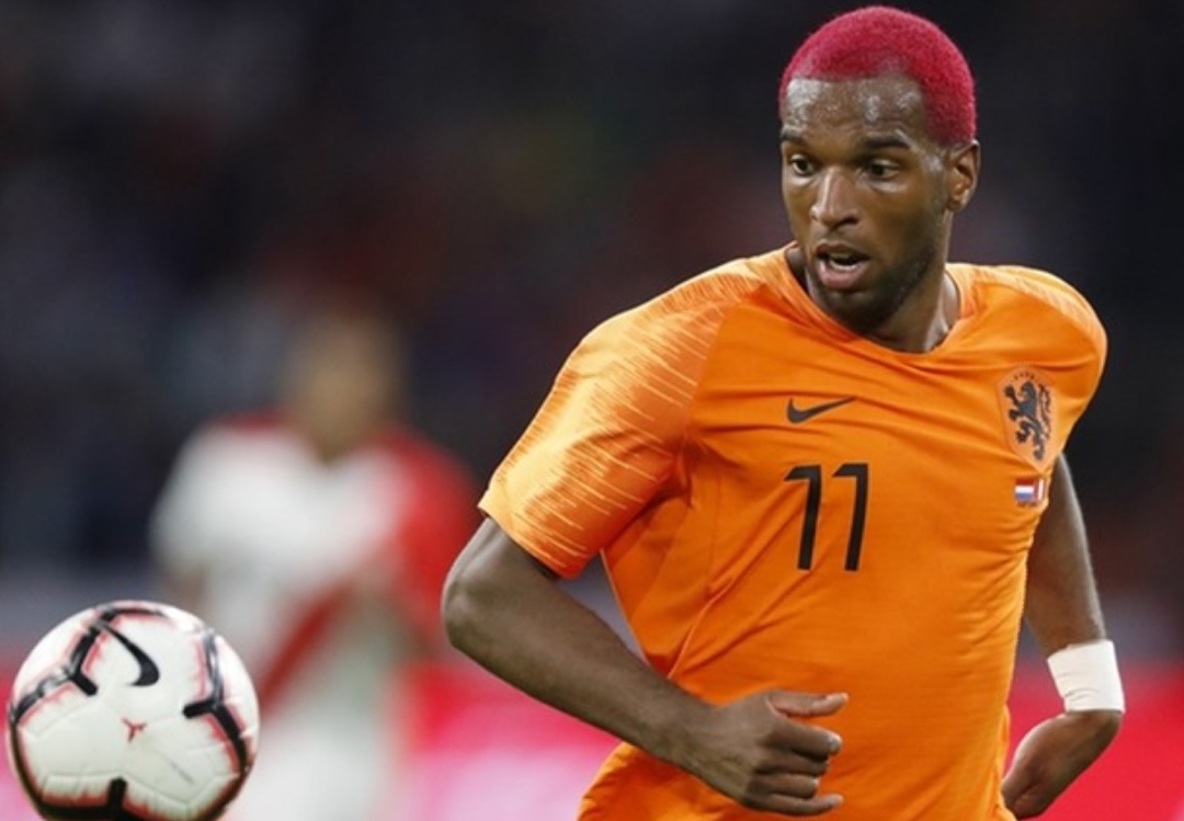 L’attaccante olandese Ryan Babel protrebbe lasciare il Fulham per approdare al Galatasaray