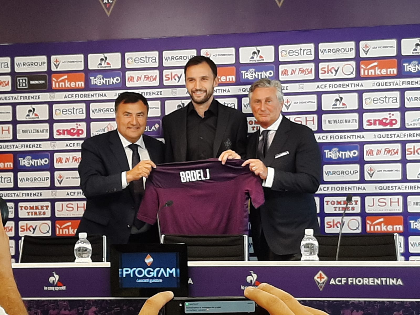 Badelj: “Il ricordo di Astori mi ha spinto a tornare. Non mi aspetto la fascia, sono felice di essere qui”