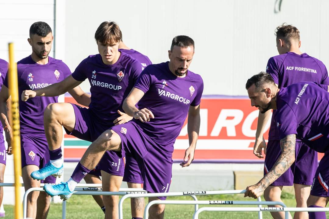 Montella vuole confermare il modulo anti Juve, sarà sempre 3-5-2 con Chiesa e Ribery in attacco