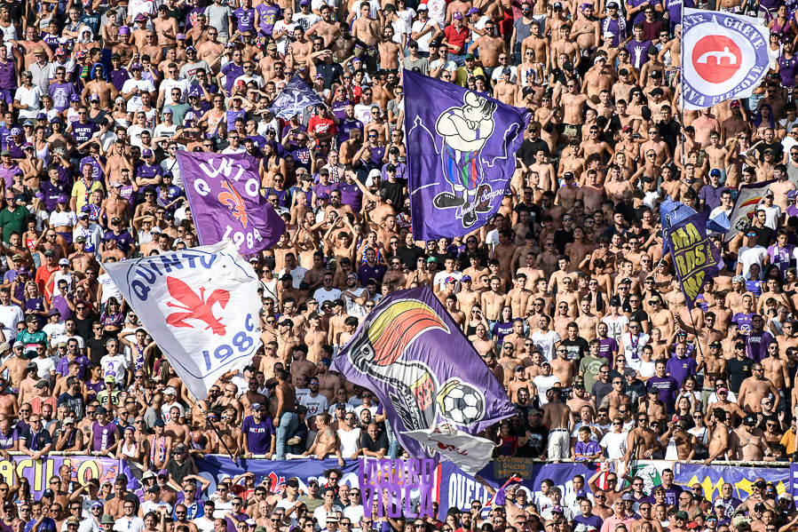 Ultras Fiorentina spintonano giornalista, ora la denuncia. La ricostruzione