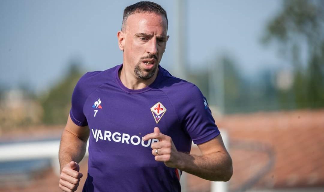 Ribery ieri è tornato ad allenarsi in gruppo dopo un fastidio al ginocchio. Sarà ancora fuori per squalifica
