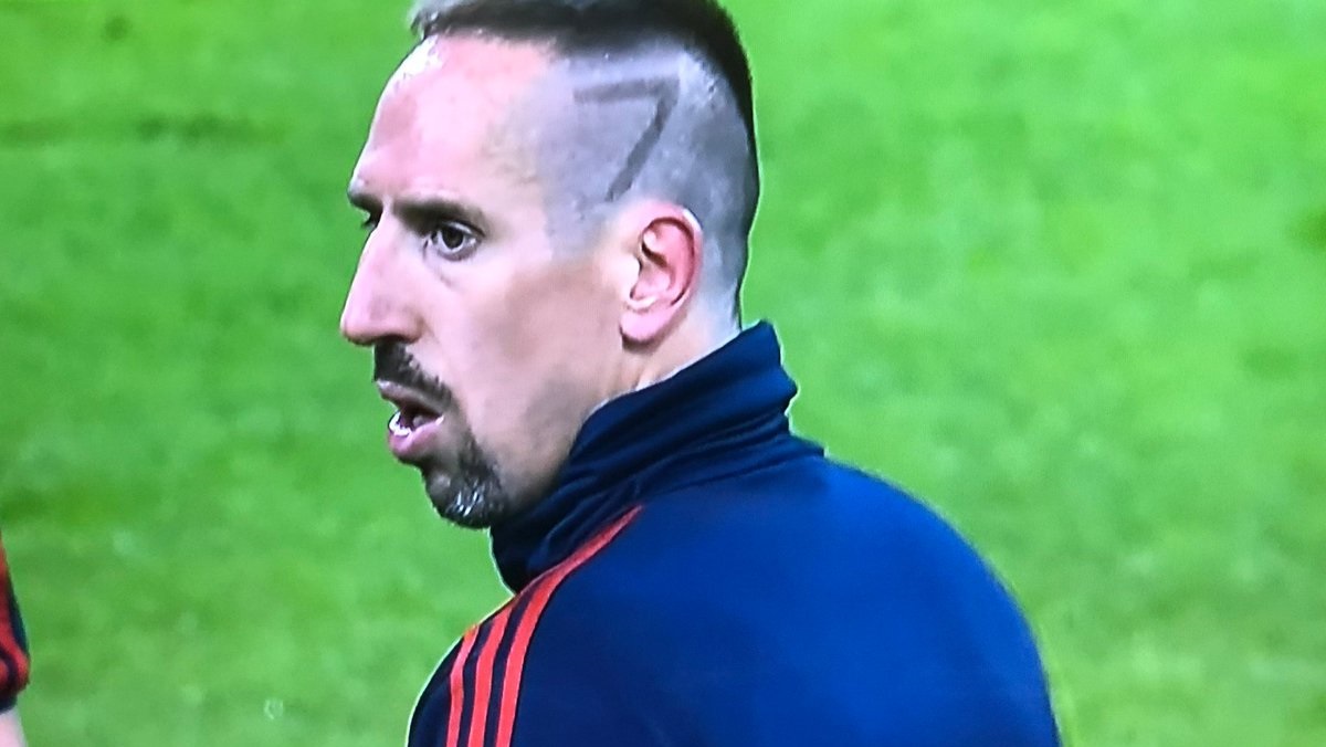 Esplode la Ribery mania, 5.000 magliette vendute e molti tagli di capelli come i suoi