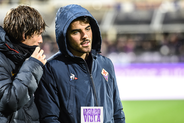 L’agente di Sottil era presente nel ritiro della Fiorentina a Milano. Ha diverse offerte
