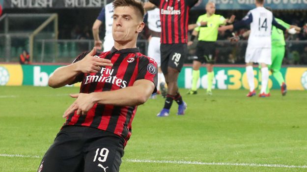 Fiorentina e Genoa interessate a Piatek, ma il giocatore storce il naso ad entrambe..