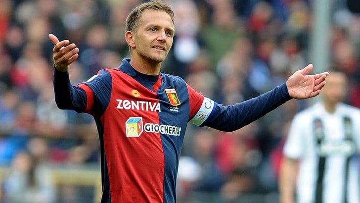Criscito non vuole lasciare il Genoa, oggi si è regolarmente allenato. Le ultime dalla Liguria
