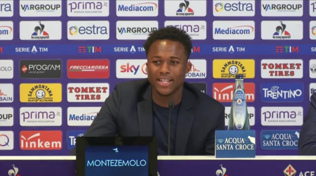 Kouamè: “Ho scelto il 9 per la Madonna. Non potevo crederci che mi voleva la Fiorentina. Mio idolo è Drogba”