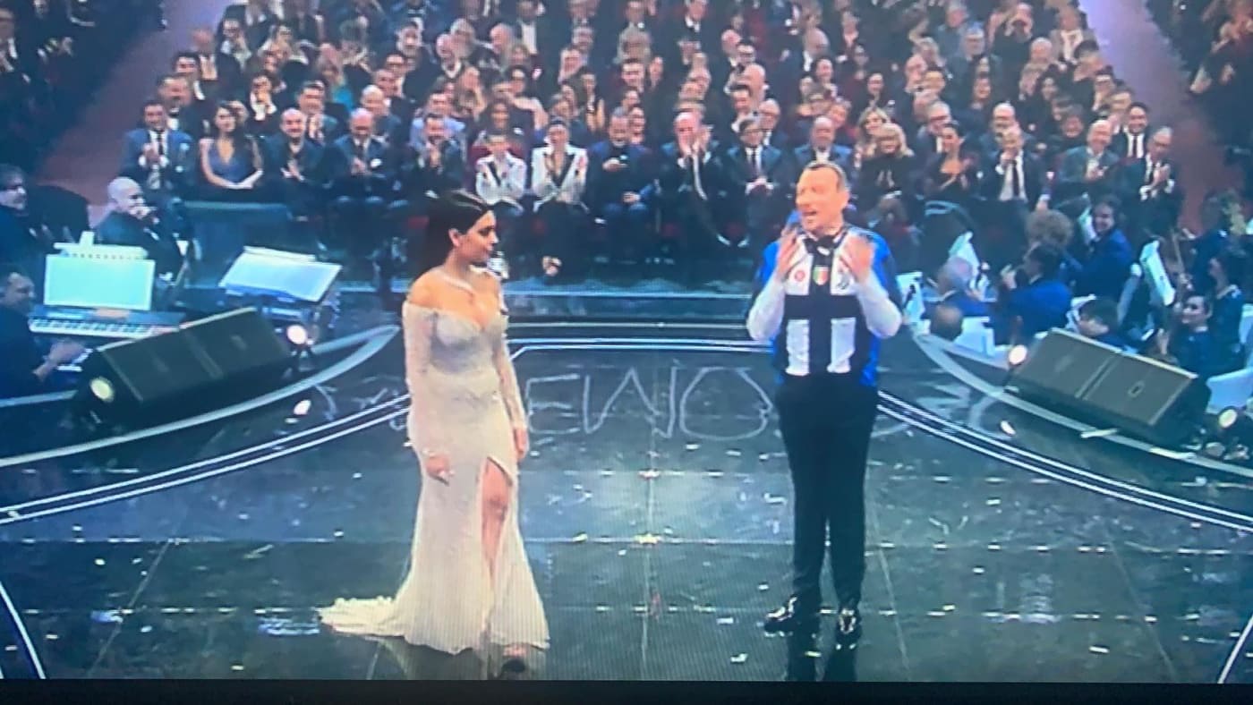(VIDEO) Amadues è vestito con la maglia della Juve, Masini scuote la testa e gli dà di pazzo